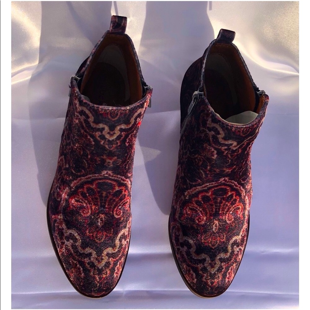 ‼️ NEW Lucky Brand Floral Booties‼️